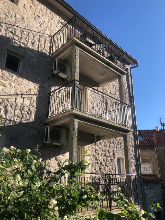 Pavle Apartmani Рисан Экстерьер фото