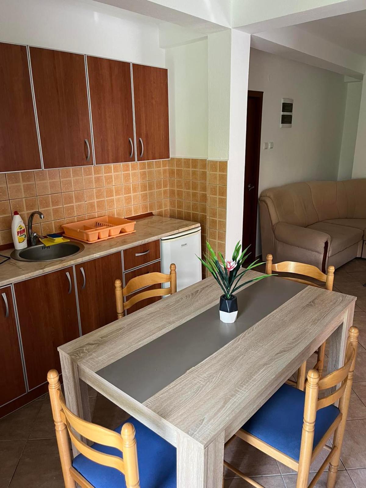 Pavle Apartmani Рисан Экстерьер фото